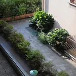 Lovingstresa 2 Brand New Апартаменты *