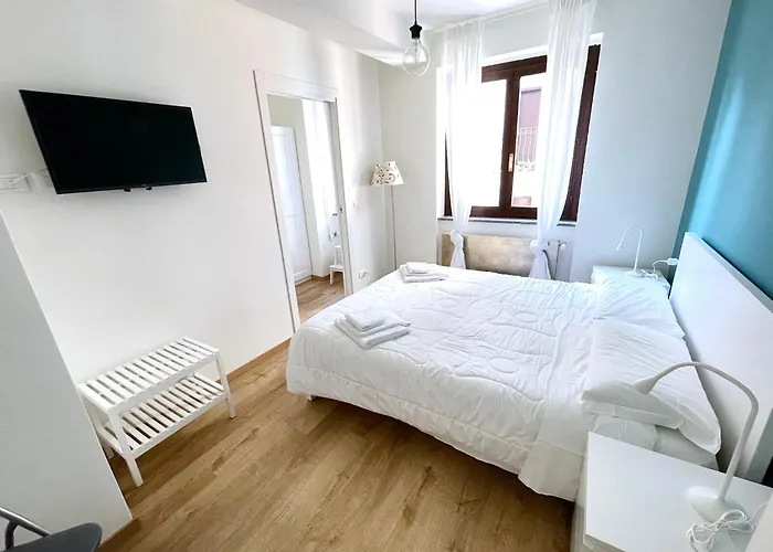 Lovingstresa 2 Brand New * Stresa